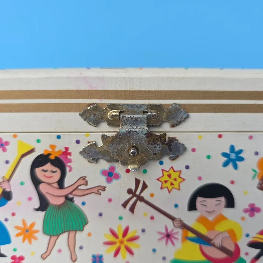 Vintage Disney It's a Small World Music Jewelry Box 6